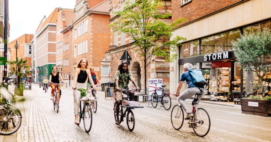 Platz 5: Bremen. Fahrradstraße in der Stadt.